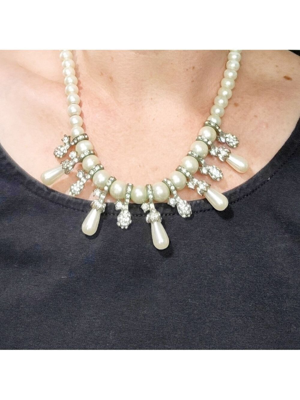 Faux Pearl Rhinestone Teardrop Necklace